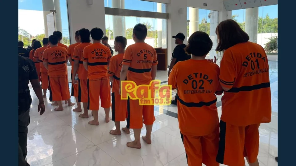 帝力法院对15名涉诈骗呼叫中心外国嫌疑人实施审前羁押，图片来源：RAFA Tetum