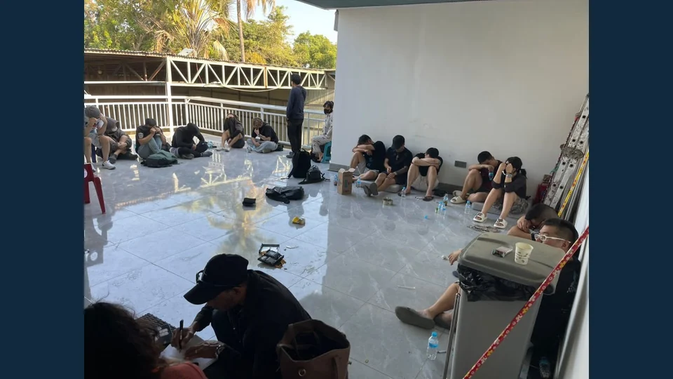 东帝汶东帝汶科技警察局在帝力拘捕16名涉疑似诈骗呼叫中心外国人,图片来源:RAFA Tetum